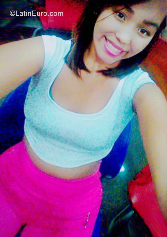 Date this passionate Venezuela girl Alexandra from Cumana VE1280