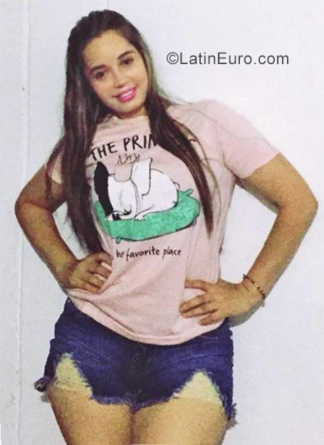 Date this passionate Colombia girl Estefania from Barranquilla CO23175