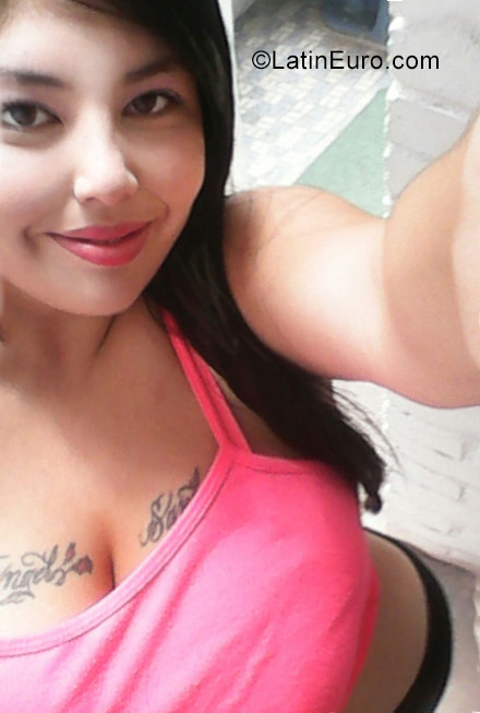 Date this beautiful Colombia girl Sharon from Bogota CO23180