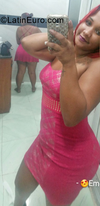 Date this voluptuous Dominican Republic girl Emely from Santo Domingo DO31385