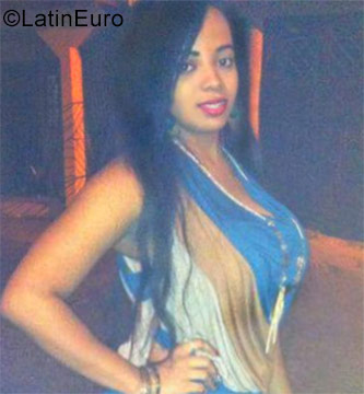 Date this attractive Dominican Republic girl Julia from Santo Domingo DO31410