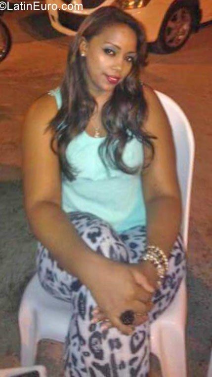 Date this good-looking Dominican Republic girl Gionica cecil from Santo Domingo DO31460