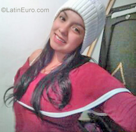 Date this hard body Colombia girl Dayana from Bogota CO23282