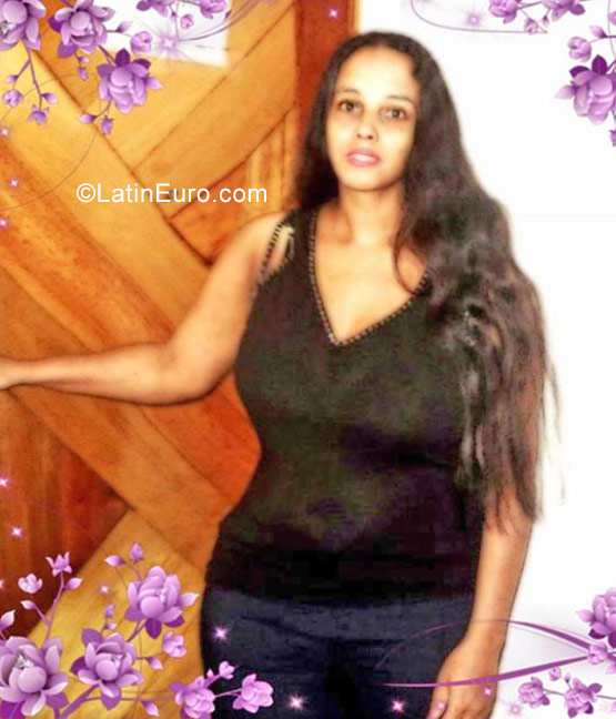 Date this georgeous Brazil girl Marcia from Sao Paulo BR10450