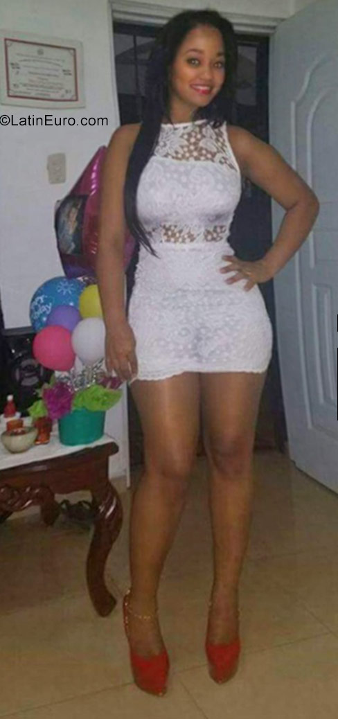 Date this nice looking Dominican Republic girl Elizabeth from Bonao DO31643