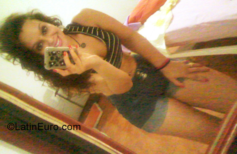 Date this funny Brazil girl Maira from Itajai BR10459