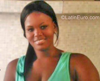 Date this stunning Cuba girl Lisi from Guantanamo CU248