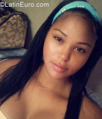 Date this gorgeous Dominican Republic girl Jenifer from Santo Domingo DO31698
