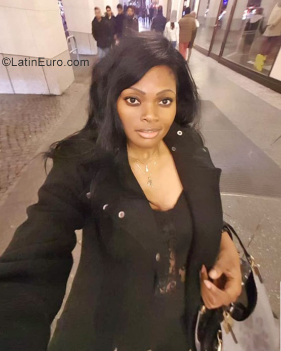 Date this exotic Germany girl Carine from Fürstenwalde DE456