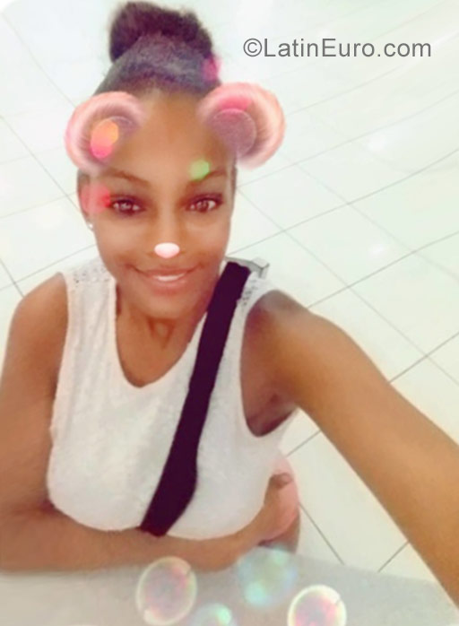 Date this fun Dominican Republic girl Madelin from Santiago De Los Caballeros DO31779