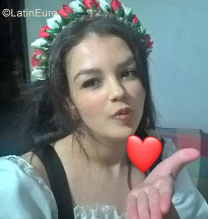 Date this foxy Brazil girl Karinia from Curitiba BR10475