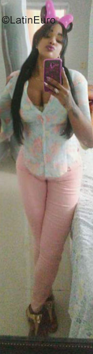 Date this attractive Dominican Republic girl Estefani from Santo Domingo DO31797