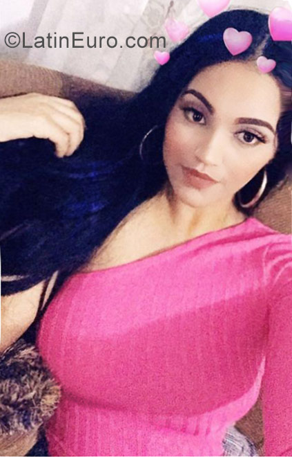 Date this georgeous Dominican Republic girl Yenny m from Santiago DO31831