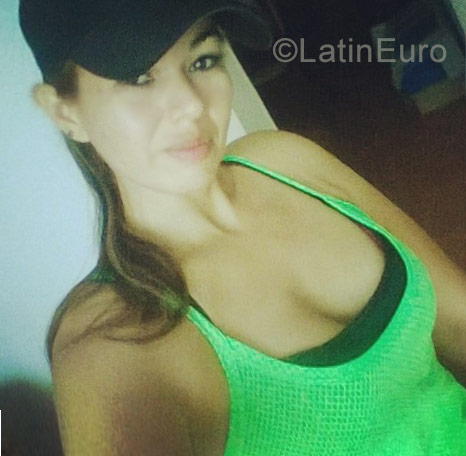 Date this funny Colombia girl Paola from Santa Marta CO23573