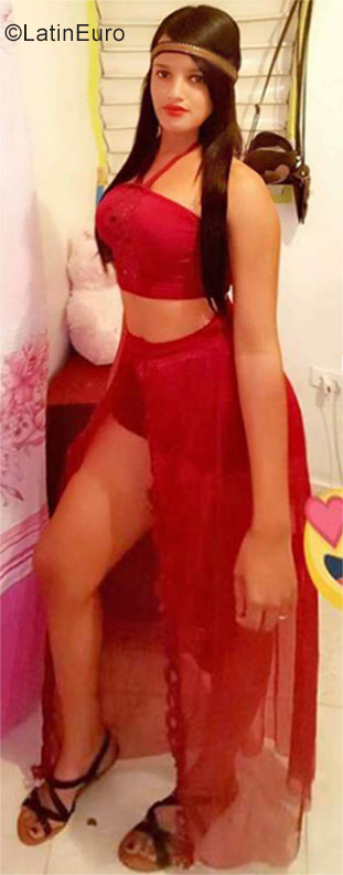 Date this athletic Dominican Republic girl Jordania from La Romana DO32001