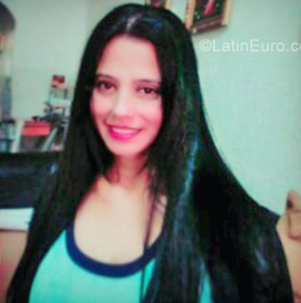 Date this voluptuous Venezuela girl Yolymar from Cabimas VE1505