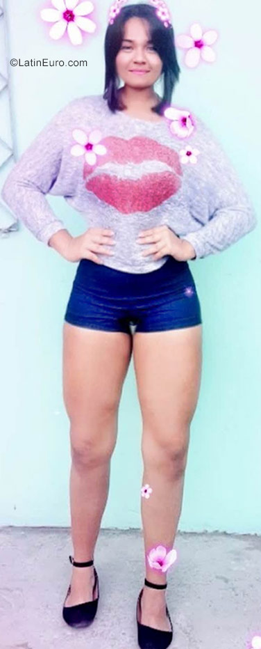Date this athletic Honduras girl Alejandra from San Pedro Sula HN2486