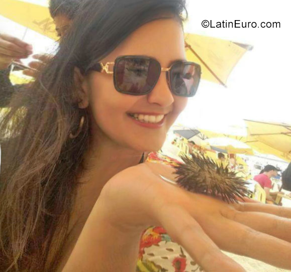 Date this charming Brazil girl Marcela from Maceio BR10516