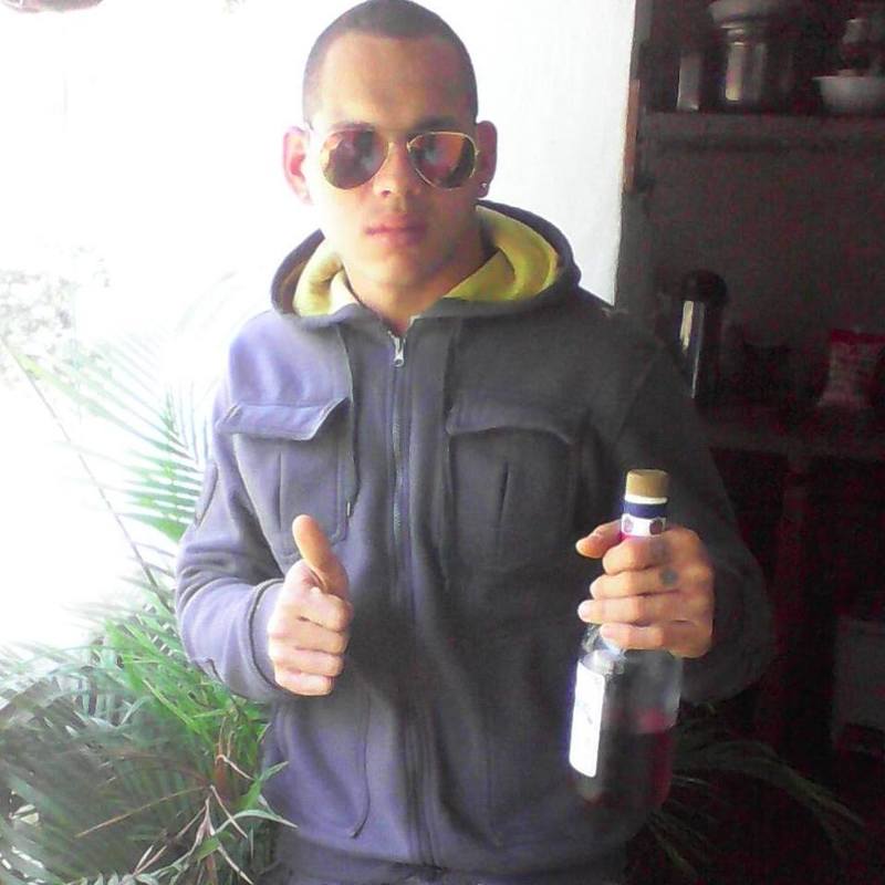 Date this georgeous Venezuela man Hembert from Caracas VE1554
