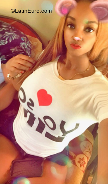 Date this lovely Dominican Republic girl Yanely from Santiago DO32196