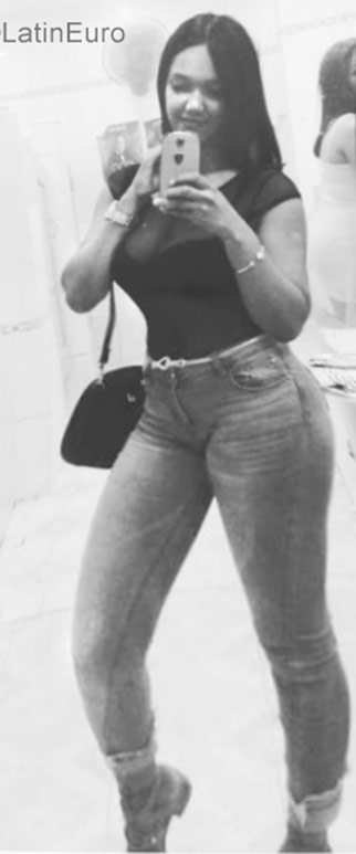 Date this hard body Dominican Republic girl Jenifer from Santiago DO32218