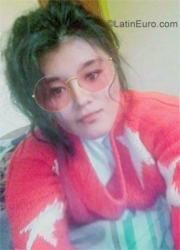Date this cute Peru girl Leim from Tacna PE1257