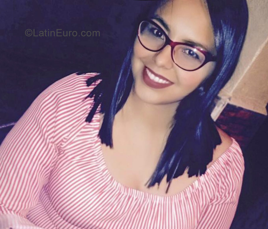 Date this good-looking Venezuela girl Marielis from Maracay VE1593