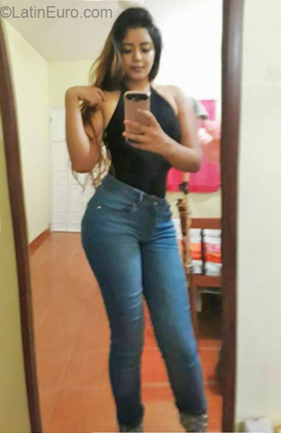 Date this cute Mexico girl Raquel from Tuxtla MX1587