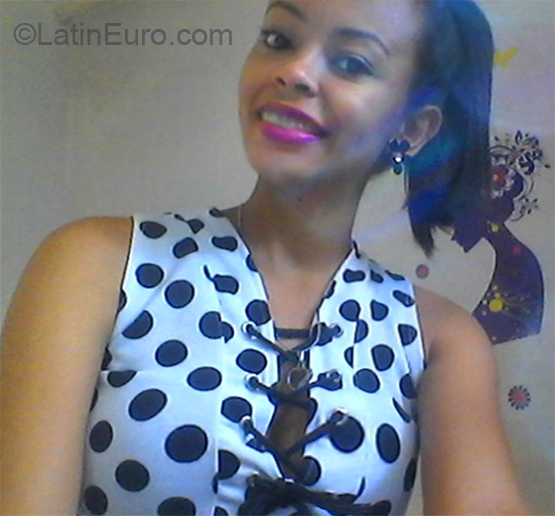 Date this voluptuous Venezuela girl Yudey from Calabozo VE1648