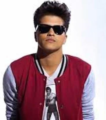 Date this good-looking Dominican Republic man Ezequiel nova from Santo Domingo DO32549