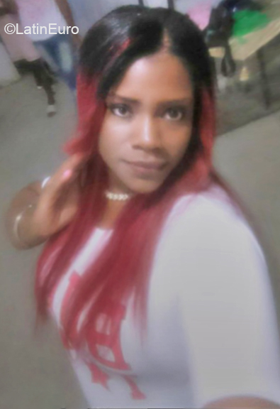 Date this hot Dominican Republic girl Dianna from San Pero De Macoris DO32573