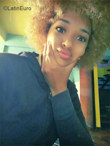 Date this young Venezuela girl Kelanyer from Caracas VE1666