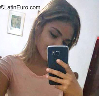 Date this charming Venezuela girl Rebat from Maracaibo VE1708