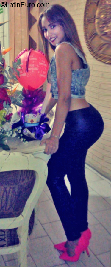 Date this exotic Venezuela girl Gloria from Valencia VE1718