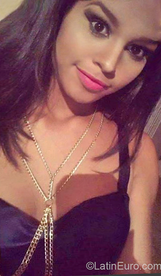 Date this fun Venezuela girl Cleudy from El Tigre VE1726