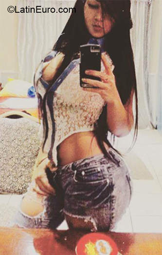 Date this cute Venezuela girl La perra Caliente from Caracas VE1728