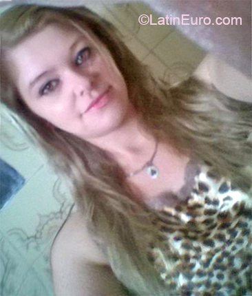 Date this charming Brazil girl Milene from Curitiba BR10589
