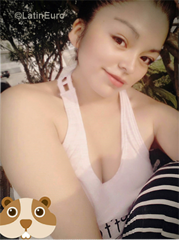 Date this foxy Peru girl Tania from Lima PE1286