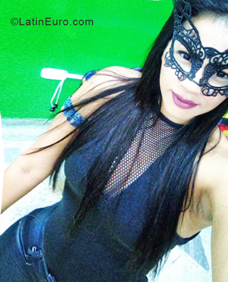 Date this lovely Colombia girl Karen from Bogota CO24091
