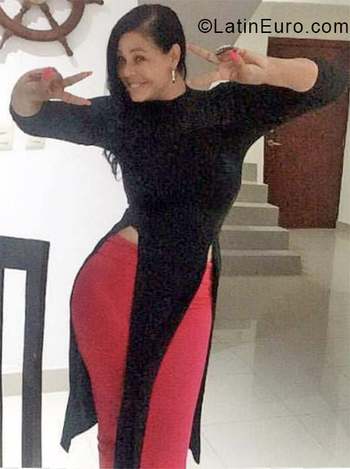 Date this funny Dominican Republic girl Miriam from Santo Domingo DO32887