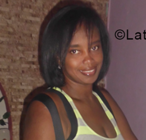 Date this happy Venezuela girl Diana from Caracas VE1891