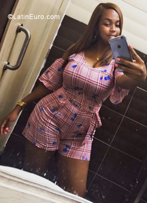 Date this fun Dominican Republic girl Katherine from Santo Domingo DO32905