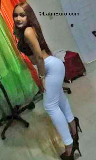 Date this young Dominican Republic girl Adriana from Santo Domingo DO32915