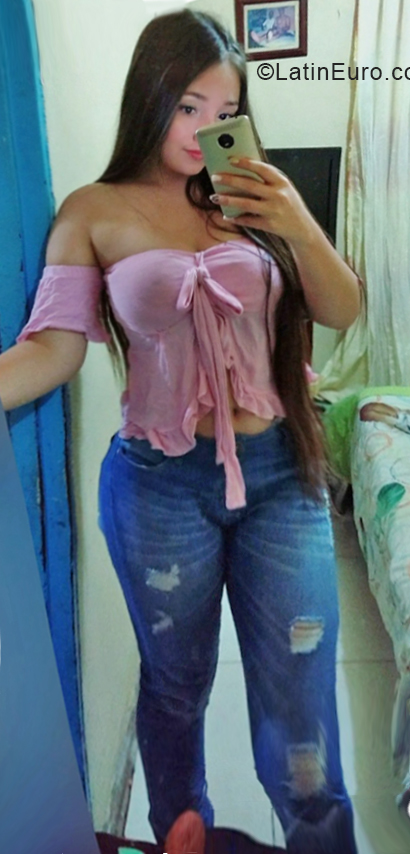 Date this lovely Colombia girl Jenifer from Medellin CO24191