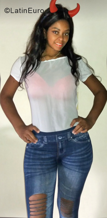 Date this lovely Colombia girl Xx from Medellin CO24202