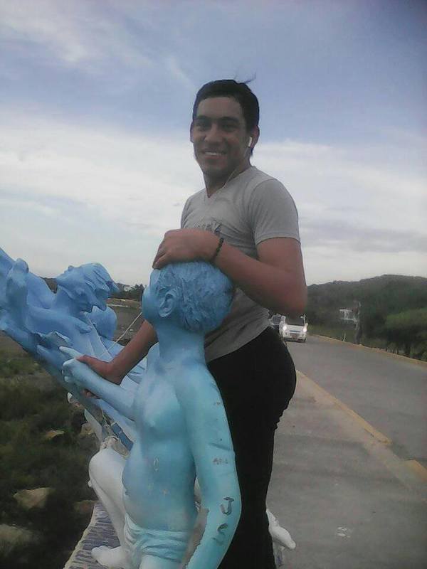 Date this hot Colombia man Manuel llanos from Bogota CO24205