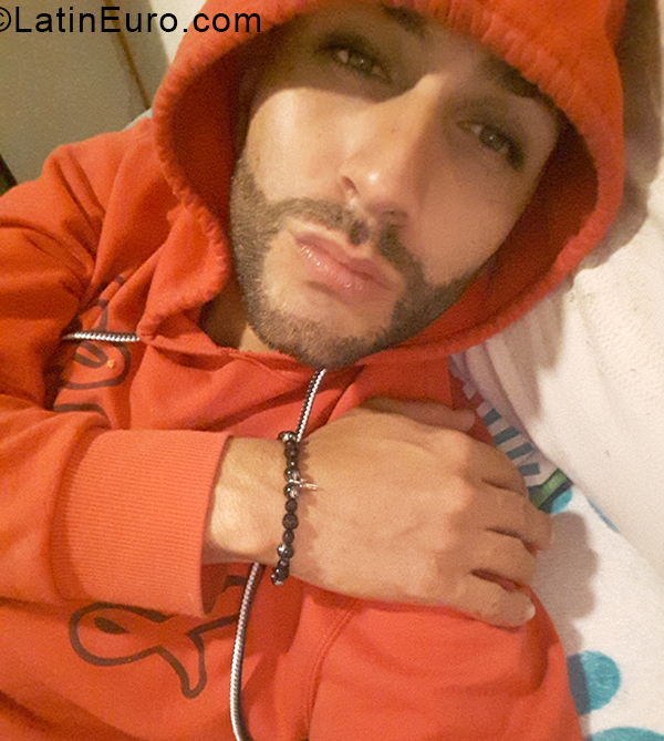 Date this pretty Colombia man Juan from Medellin CO24283