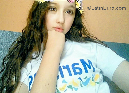 Date this beautiful Nicaragua girl Dayanira from Managua NI212