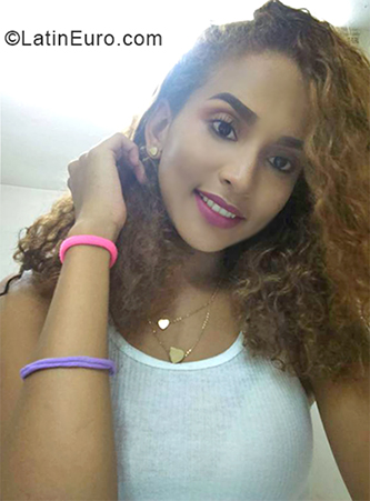 Date this exotic Dominican Republic girl Mayrly from Santiago DO33106