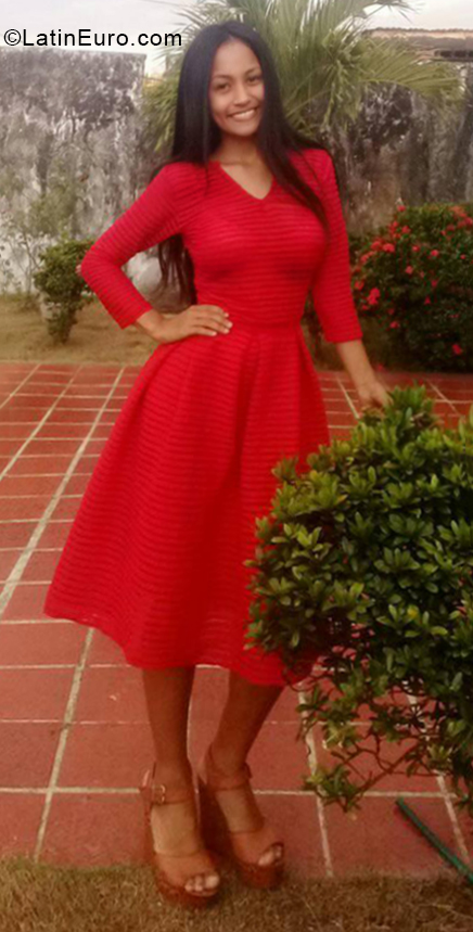 Date this funny Venezuela girl Genesis from Barinas VE1905